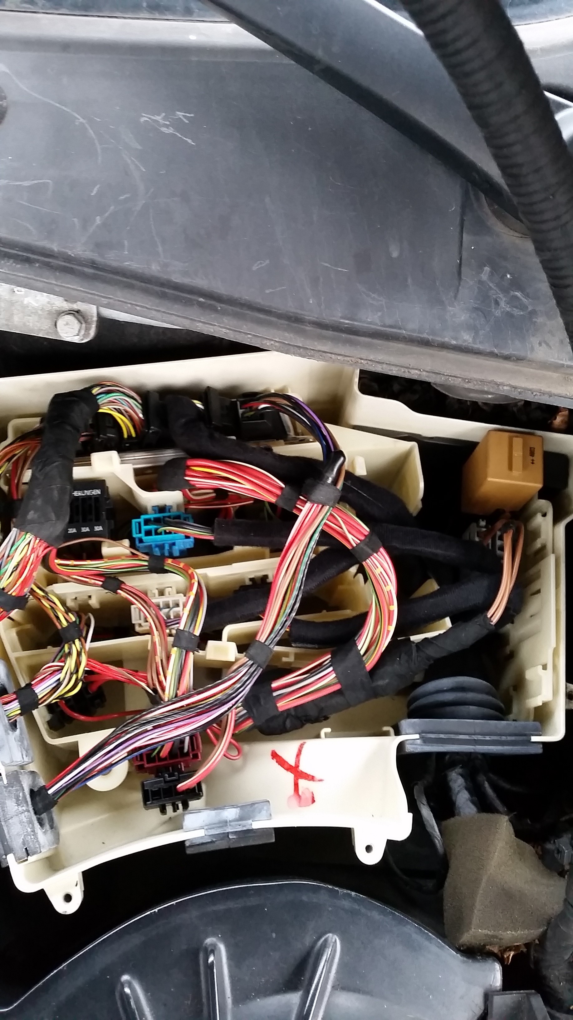 Where is this relay? e60 520i M54 engine - 5Series.net ... 99 bmw 528i fuse diagram 