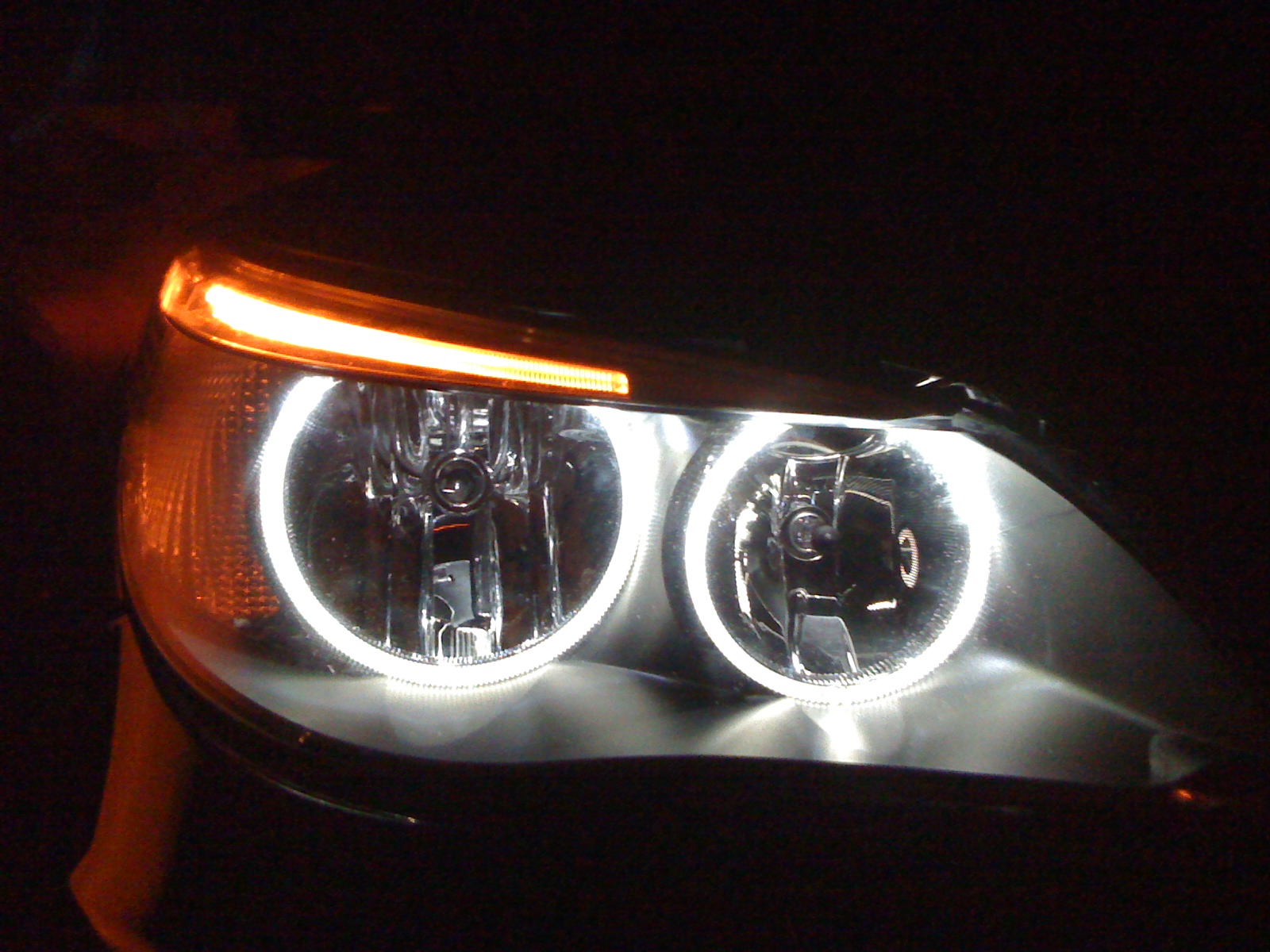 BMW E60 & E61 White LED angel eyes for pre LCI halogen type headlights only.