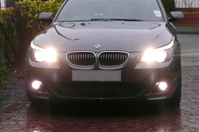 Front Set Xenon Angel Eyes LED BMW 5 E60 / E61 03-04 Black Right Strong