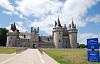 a trip around France in E60-sully_sur_loire_2.jpg