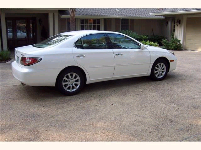 Name:  Lexus_ES300_1.BMP
Views: 22
Size:  1.17 MB