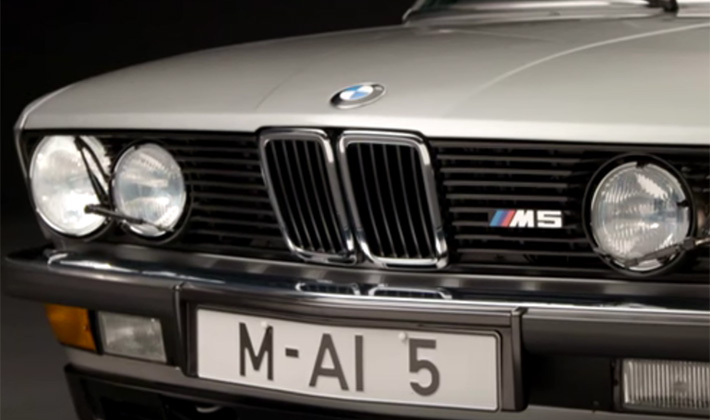 Get Lost in the BMW M5 E28’s Dreamboat Details