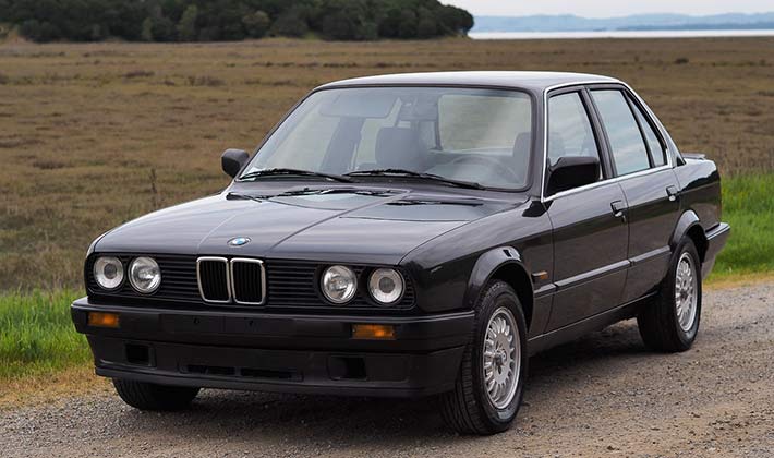 Italian BMW 320is Is Sorta Like an E30 M3 But With Four Doors