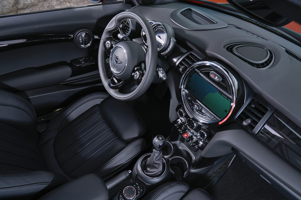 2021 MINI Cooper S manual transmission