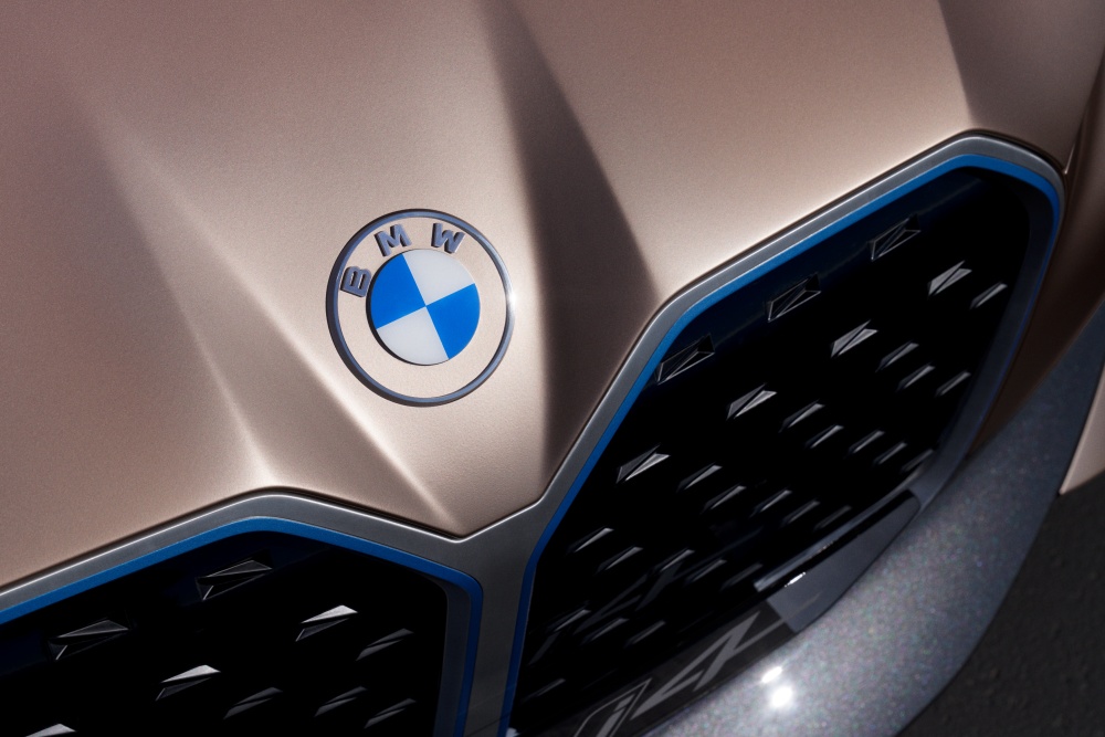 BMW new badge i4